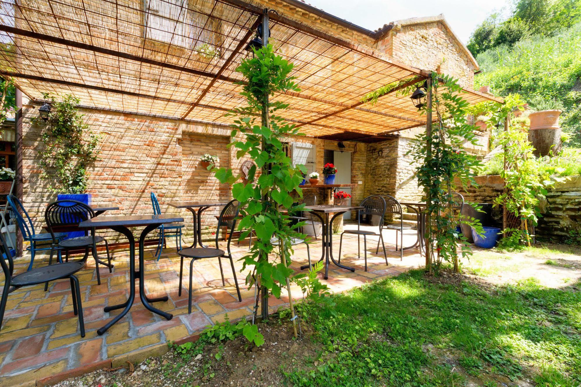 B&B La Residenza Del Poeta Montesicuro Dış mekan fotoğraf